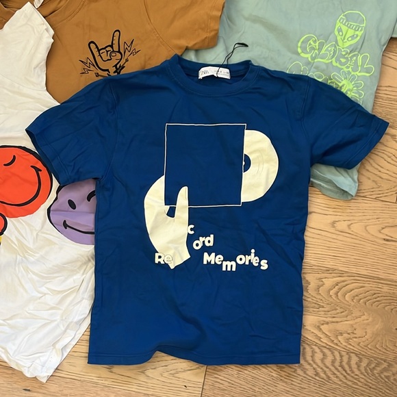 5 boys T-shirts - Picture 3 of 6